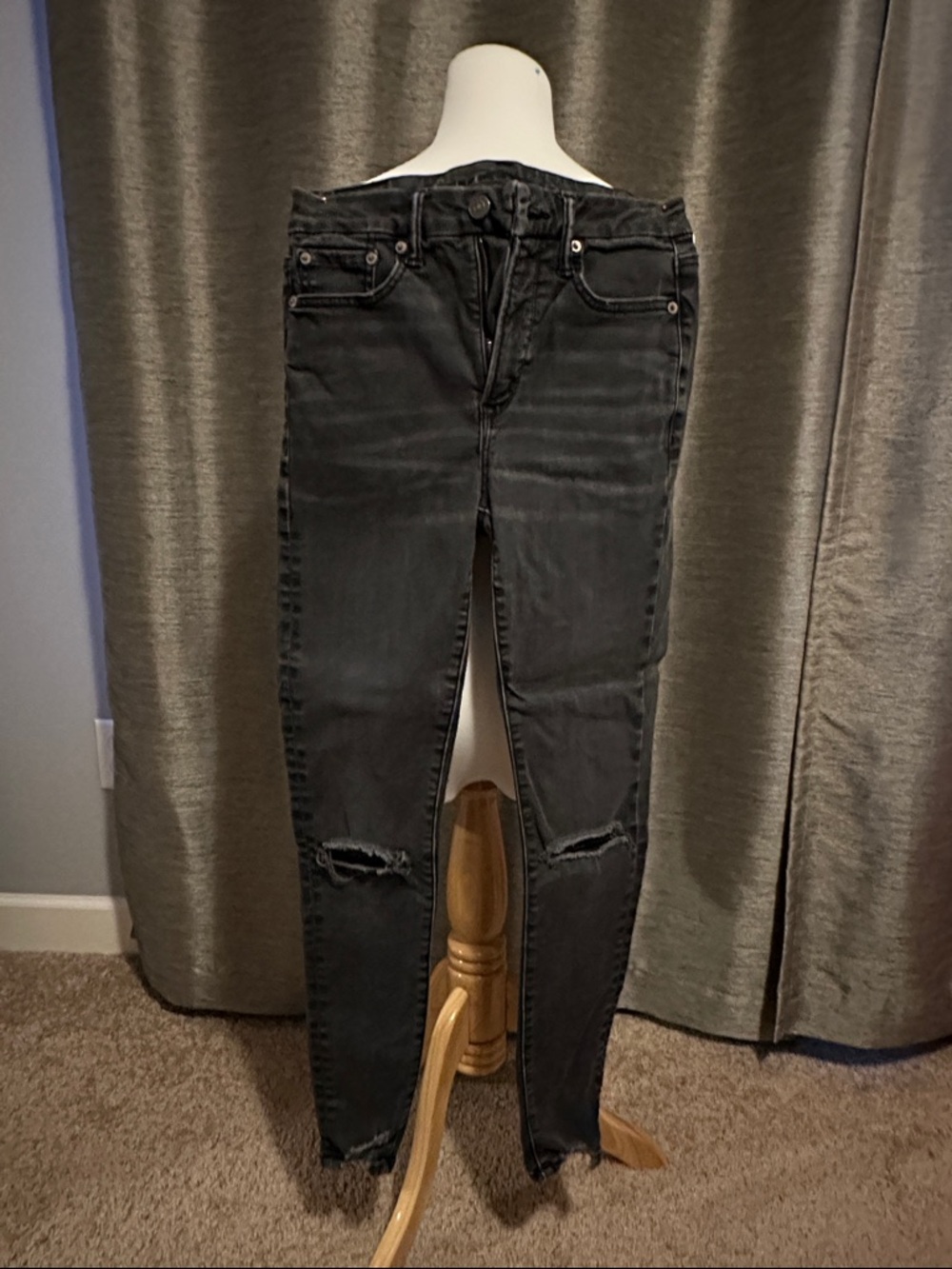 American Eagle Outfitters Black Distressed Skinny Jeans